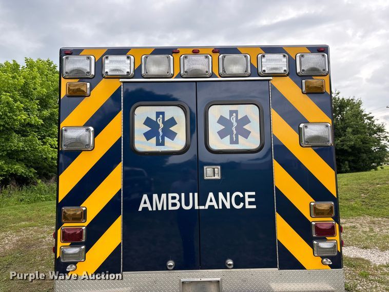image for item FG0396 2013 Chevrolet Express 4500 ambulance