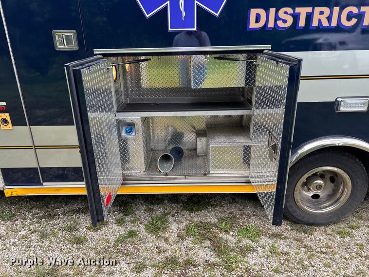 image for item FG0396 2013 Chevrolet Express 4500 ambulance