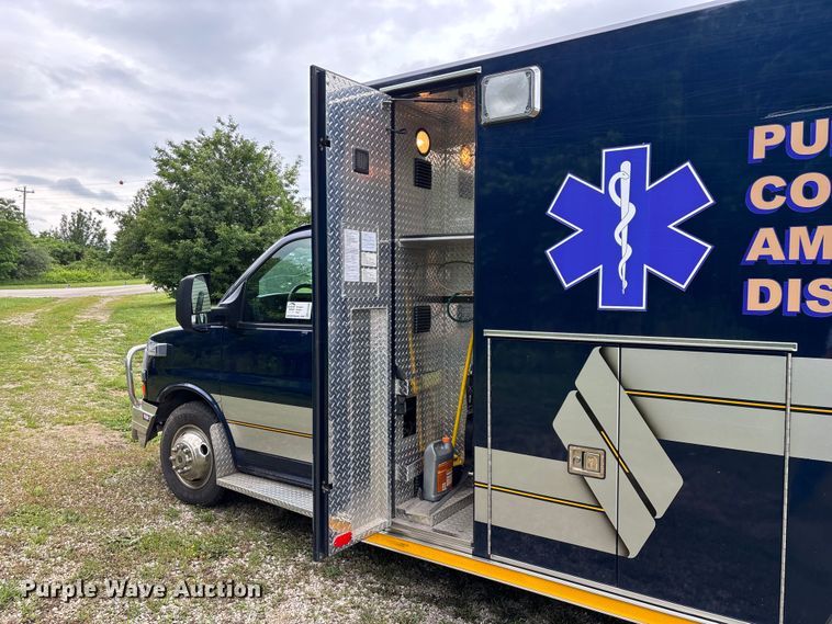 image for item FG0396 2013 Chevrolet Express 4500 ambulance