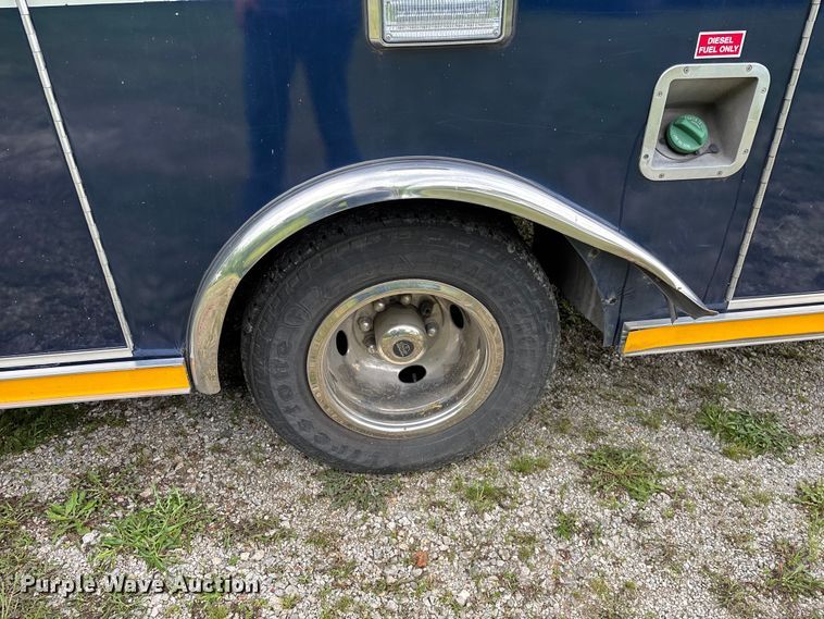 image for item FG0396 2013 Chevrolet Express 4500 ambulance