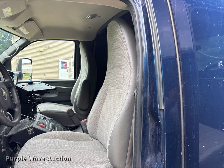 image for item FG0396 2013 Chevrolet Express 4500 ambulance