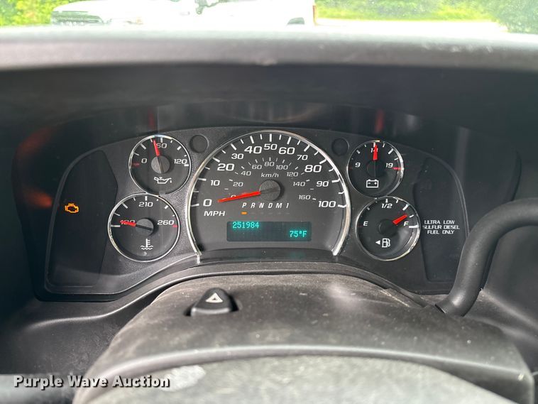 image for item FG0396 2013 Chevrolet Express 4500 ambulance