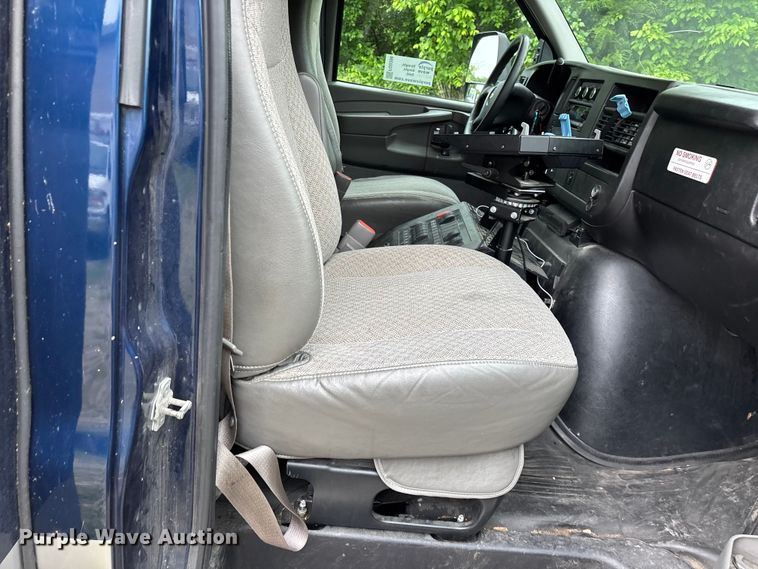 image for item FG0396 2013 Chevrolet Express 4500 ambulance
