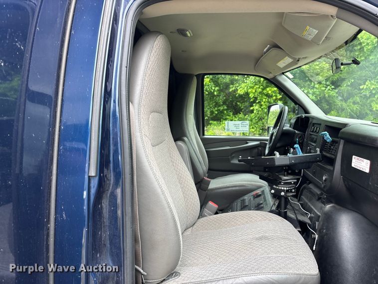 image for item FG0396 2013 Chevrolet Express 4500 ambulance