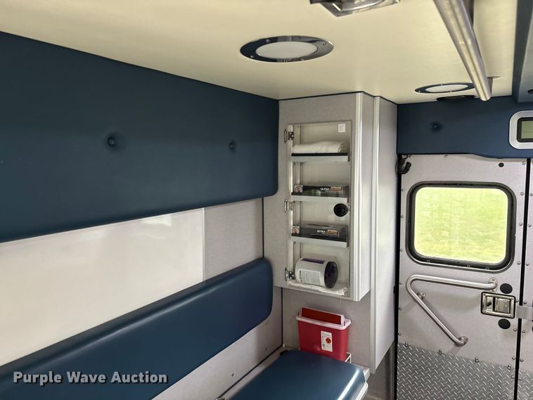 image for item FG0396 2013 Chevrolet Express 4500 ambulance