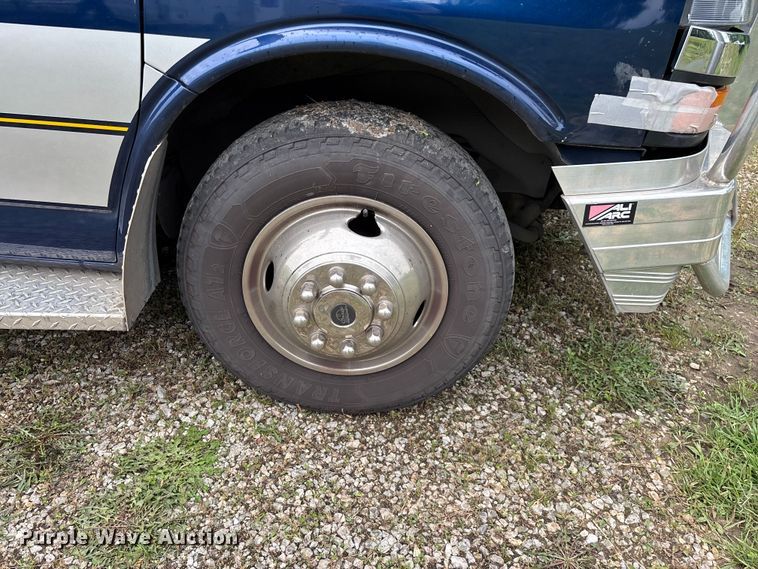 image for item FG0396 2013 Chevrolet Express 4500 ambulance
