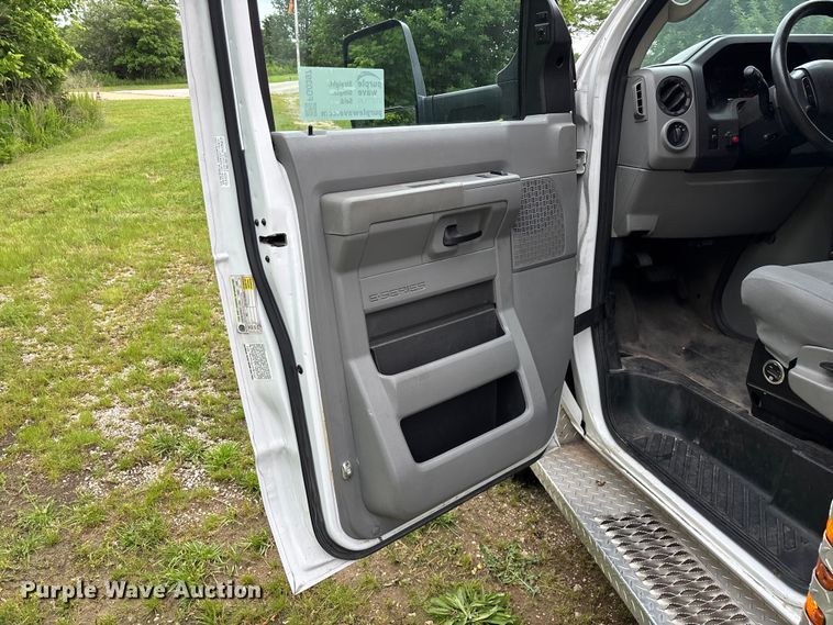 image for item FG0397 2012 Ford Econoline ambulance