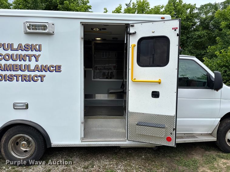 image for item FG0397 2012 Ford Econoline ambulance