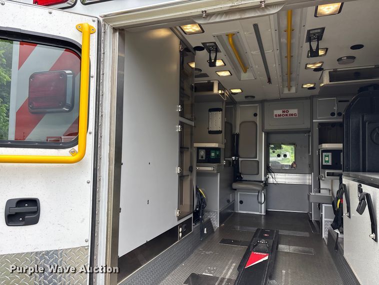 image for item FG0397 2012 Ford Econoline ambulance