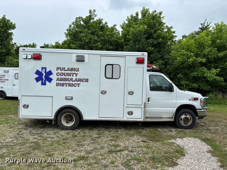 image for item FG0398 2012 Ford Econoline ambulance