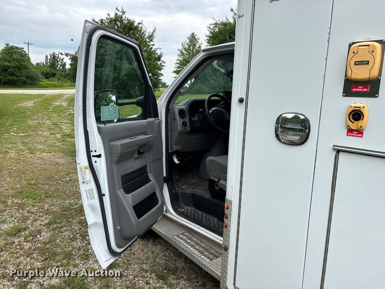 image for item FG0398 2012 Ford Econoline ambulance