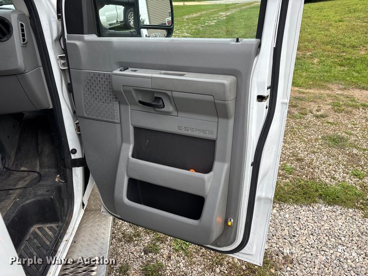 image for item FG0398 2012 Ford Econoline ambulance