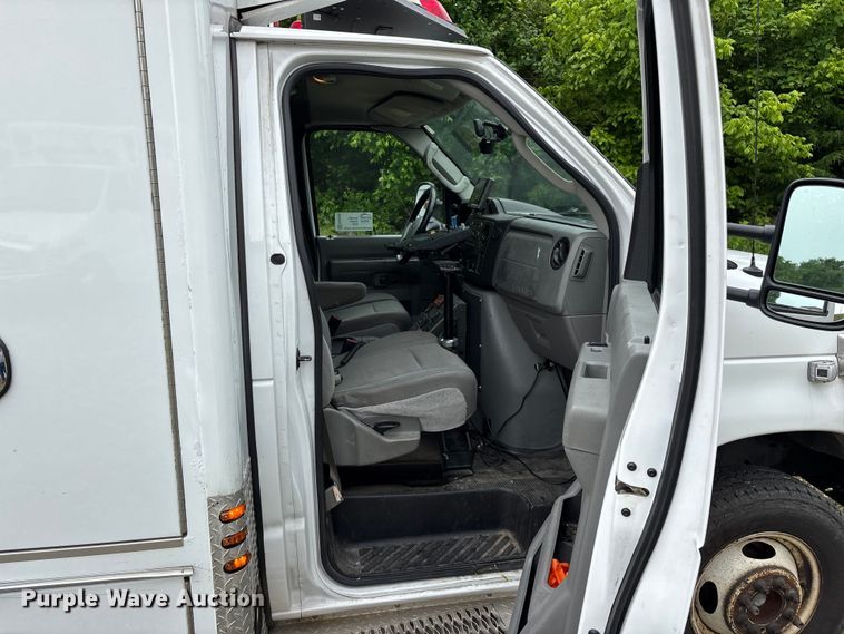 image for item FG0398 2012 Ford Econoline ambulance