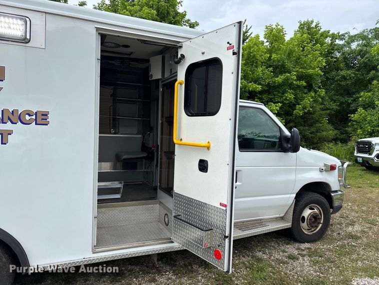 image for item FG0398 2012 Ford Econoline ambulance