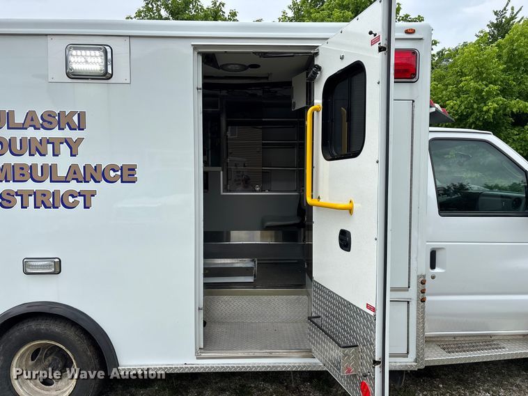 image for item FG0398 2012 Ford Econoline ambulance
