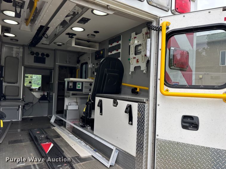 image for item FG0398 2012 Ford Econoline ambulance