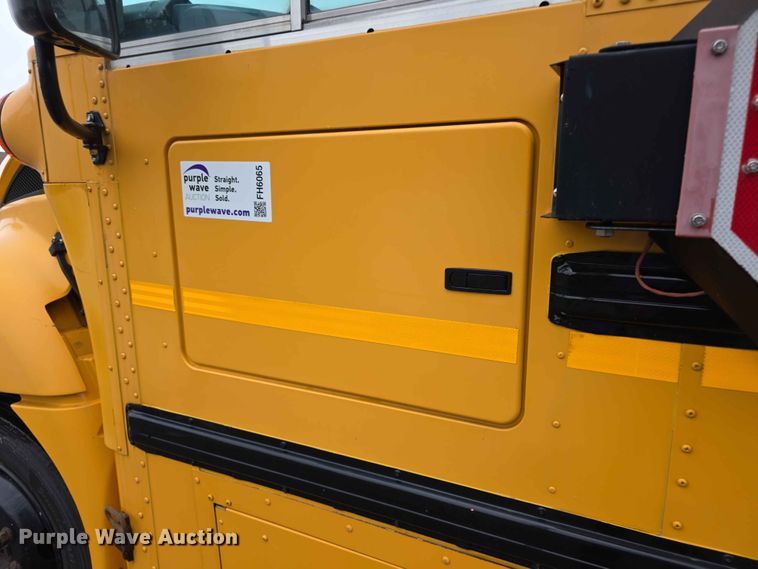 image for item FH6065 2015 IC BE school bus