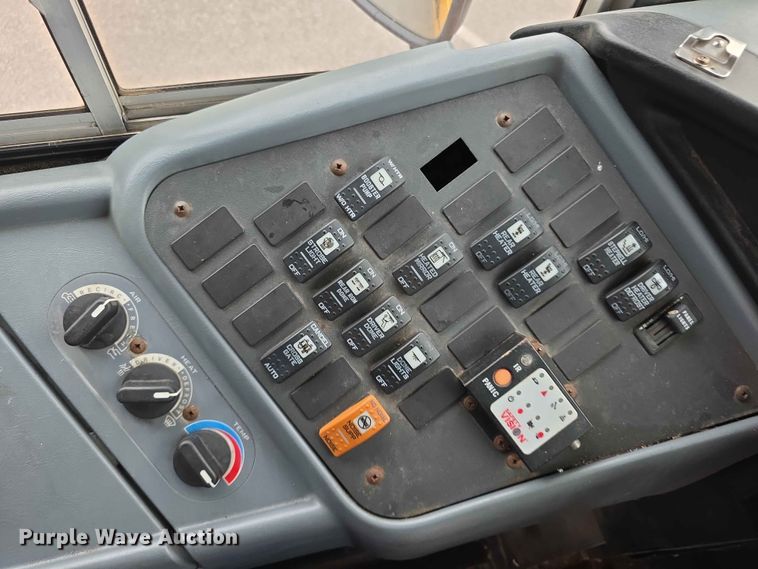 image for item FH6065 2015 IC BE school bus