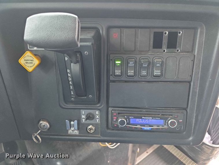 image for item FH6065 2015 IC BE school bus