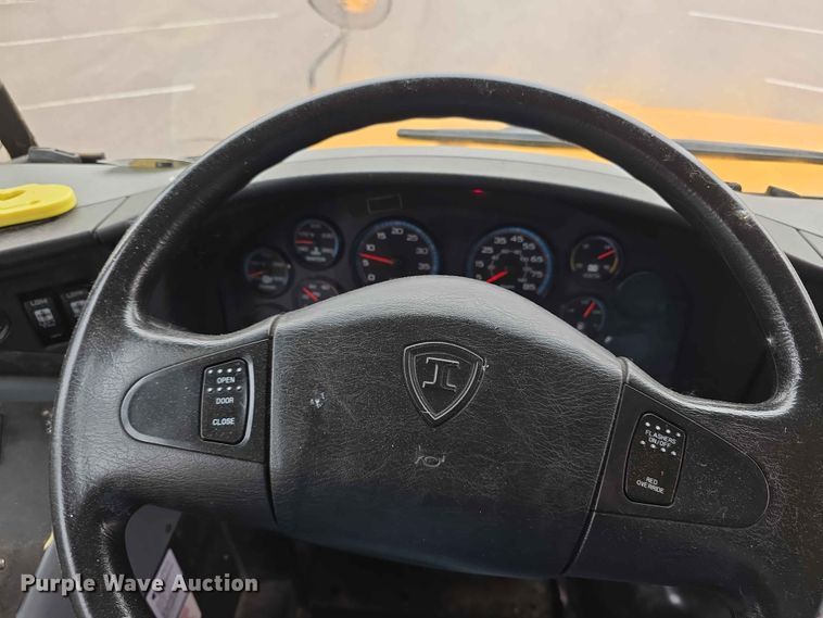 image for item FH6066 2015 IC BE school bus