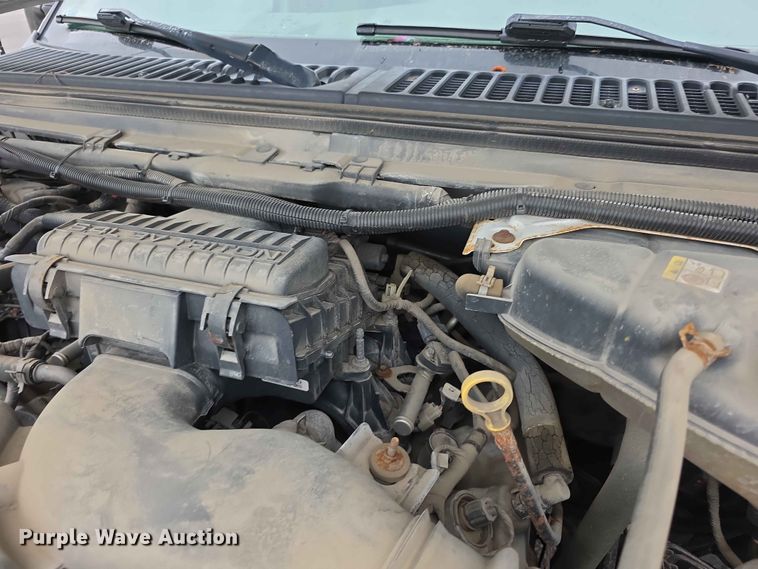 image for item FH6067 2006 Ford F250 Super Duty XL utility bed pickup truck