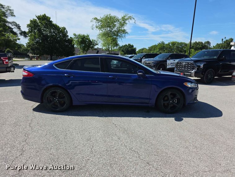 image for item FH6070 2015 Ford Fusion SE 