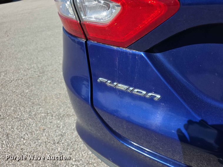 image for item FH6070 2015 Ford Fusion SE 