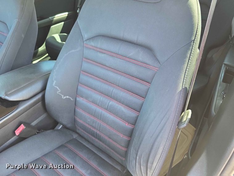 image for item FH6070 2015 Ford Fusion SE 