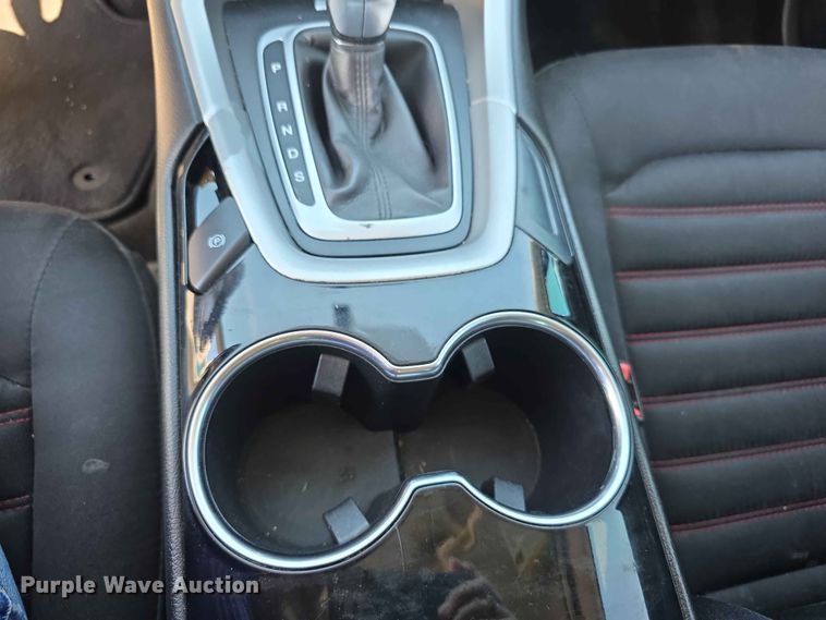 image for item FH6070 2015 Ford Fusion SE 