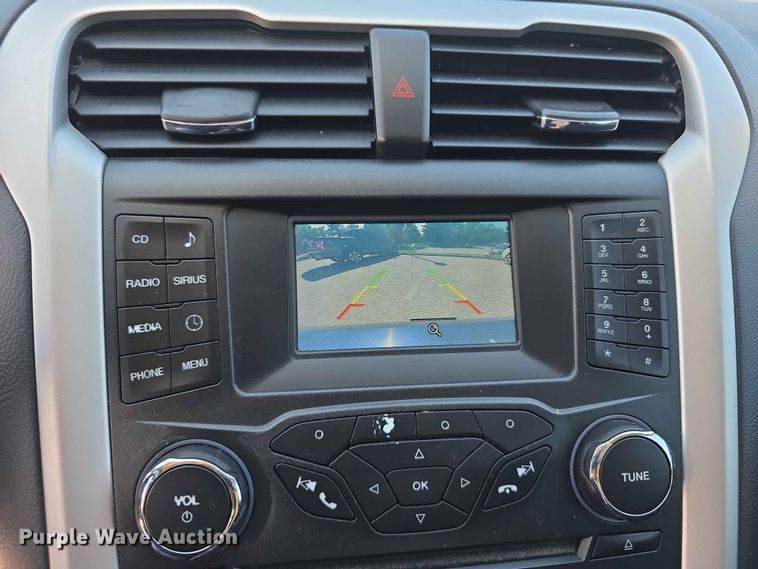 image for item FH6070 2015 Ford Fusion SE 
