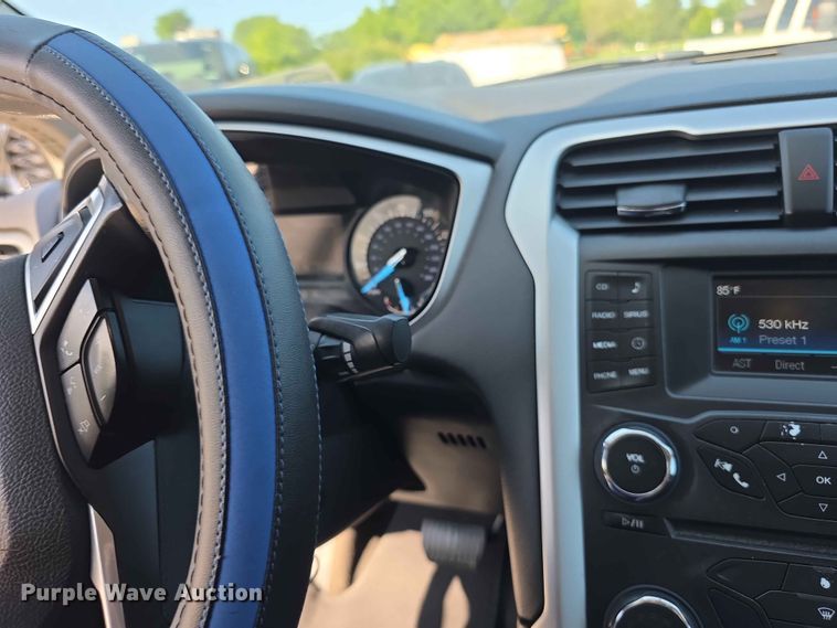 image for item FH6070 2015 Ford Fusion SE 