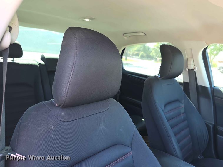 image for item FH6070 2015 Ford Fusion SE 