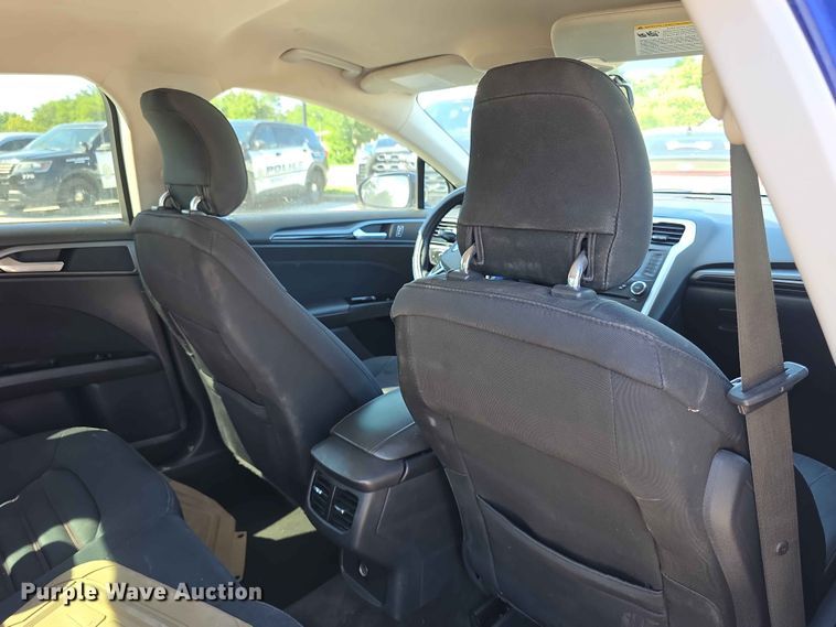image for item FH6070 2015 Ford Fusion SE 