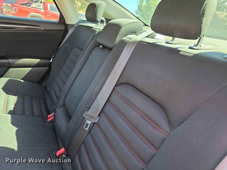 image for item FH6070 2015 Ford Fusion SE 