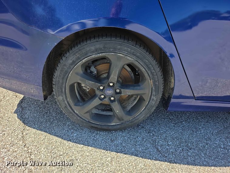 image for item FH6070 2015 Ford Fusion SE 
