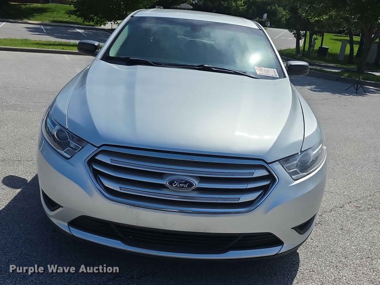 image for item FH6071 2017 Ford Taurus 