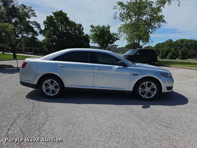image for item FH6071 2017 Ford Taurus 