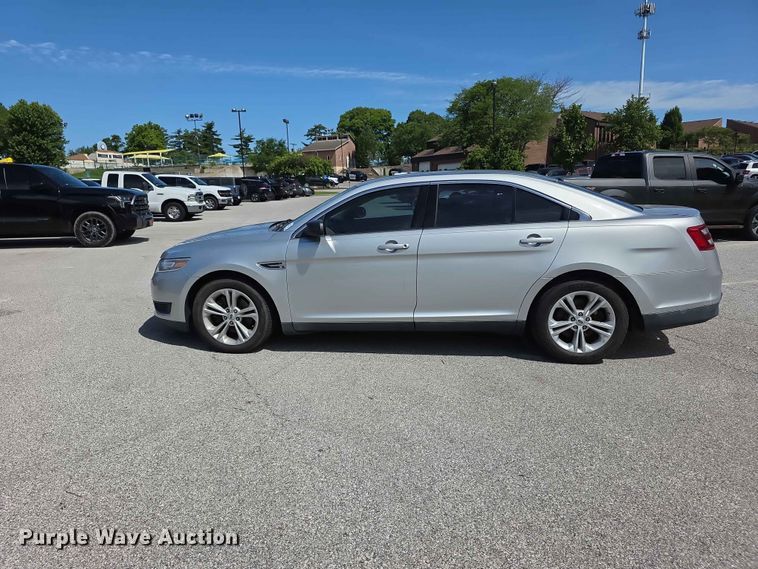 image for item FH6071 2017 Ford Taurus 
