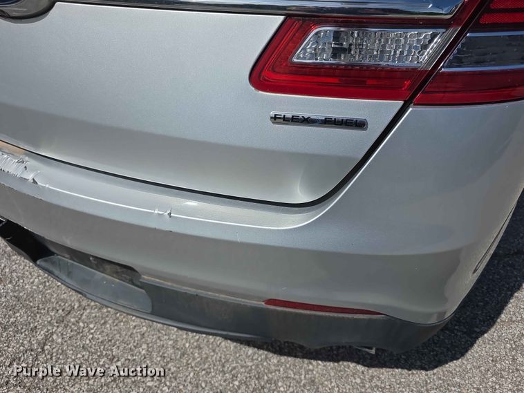 image for item FH6071 2017 Ford Taurus 