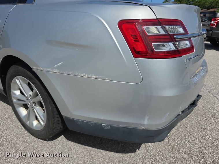 image for item FH6071 2017 Ford Taurus 