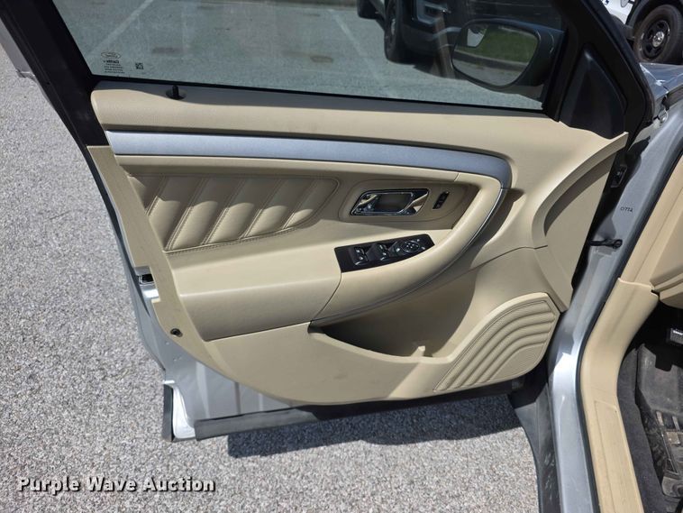 image for item FH6071 2017 Ford Taurus 
