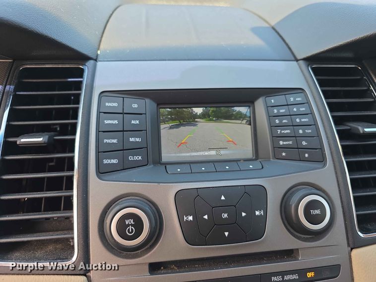 image for item FH6071 2017 Ford Taurus 