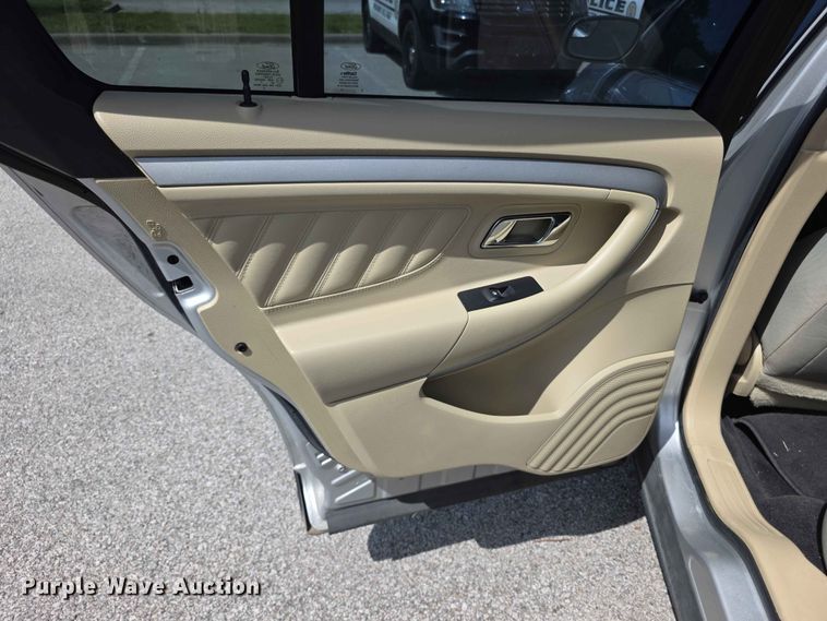 image for item FH6071 2017 Ford Taurus 