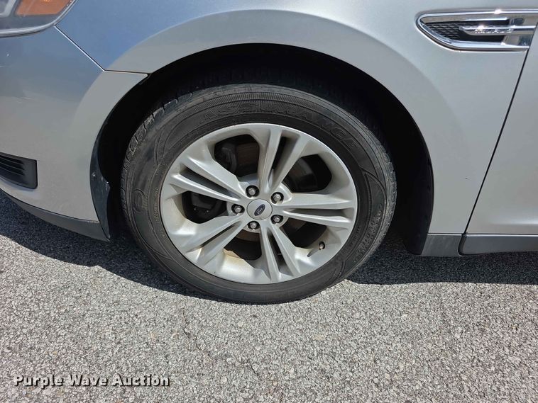 image for item FH6071 2017 Ford Taurus 