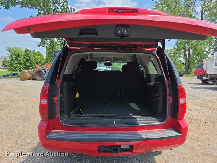 image for item FH6083 2011 Chevrolet Tahoe SUV