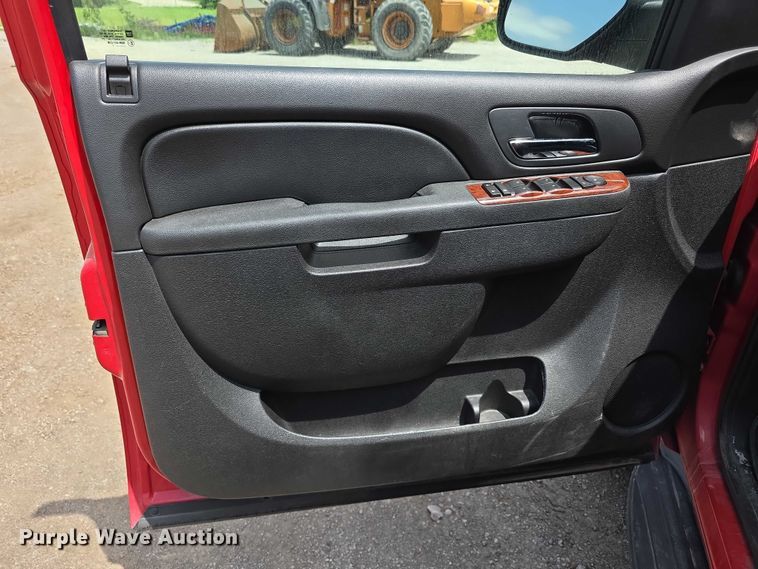 image for item FH6083 2011 Chevrolet Tahoe SUV