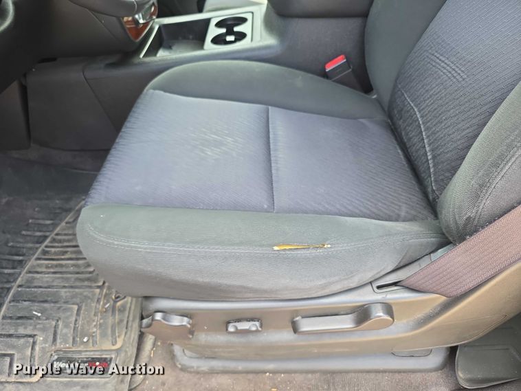 image for item FH6083 2011 Chevrolet Tahoe SUV