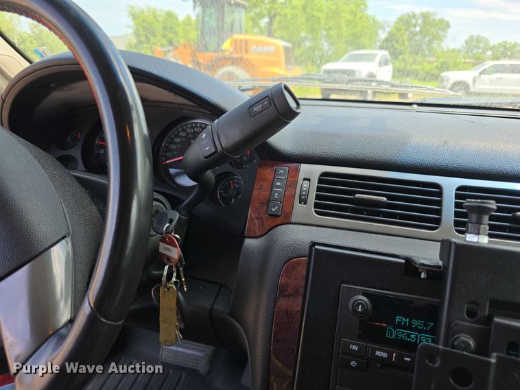 image for item FH6083 2011 Chevrolet Tahoe SUV