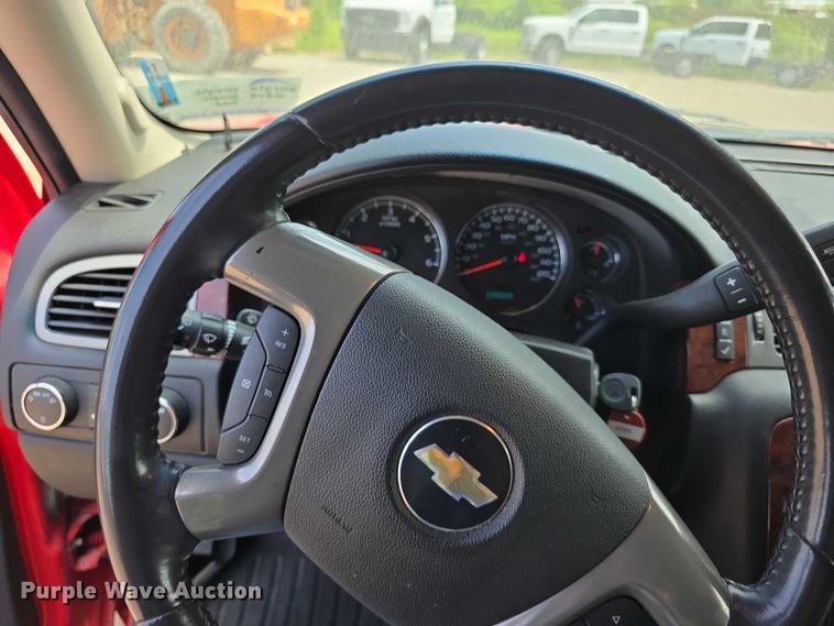 image for item FH6083 2011 Chevrolet Tahoe SUV