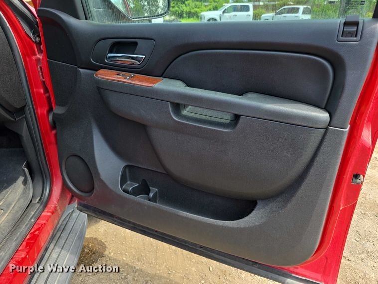 image for item FH6083 2011 Chevrolet Tahoe SUV